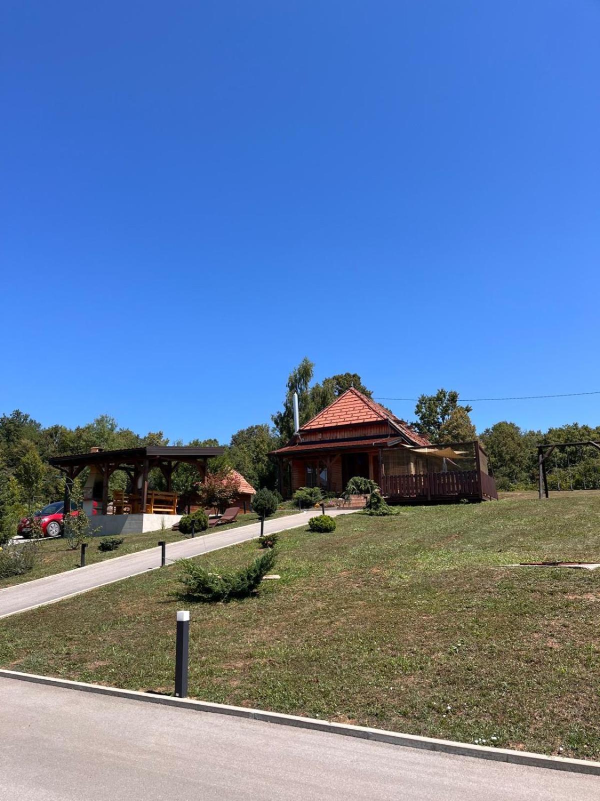 Kuca Za Odmor Markoci Rakovica Bagian luar foto